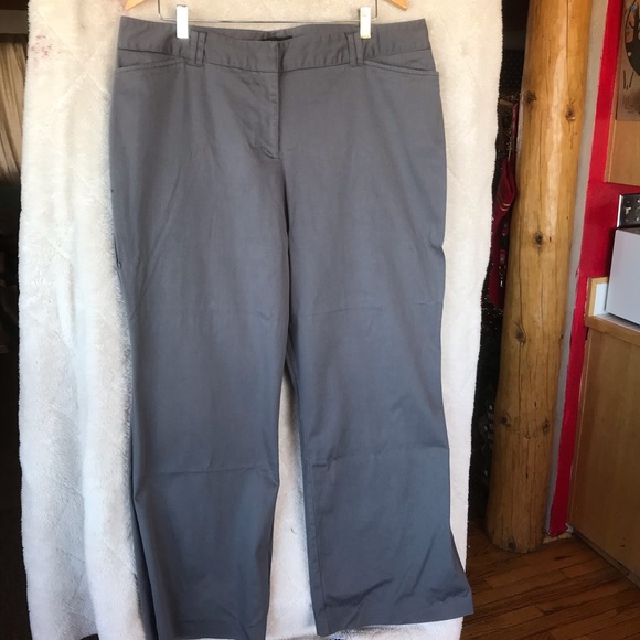 Lane Bryant dress suit, size 20, great condition, jacket & pants to match - Picture 7 of 7